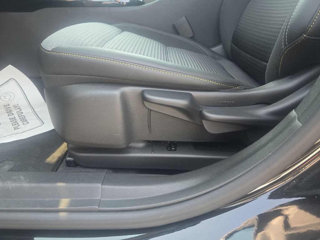 Used 2025 Mosaic Black Metallic Chevrolet LT image 16