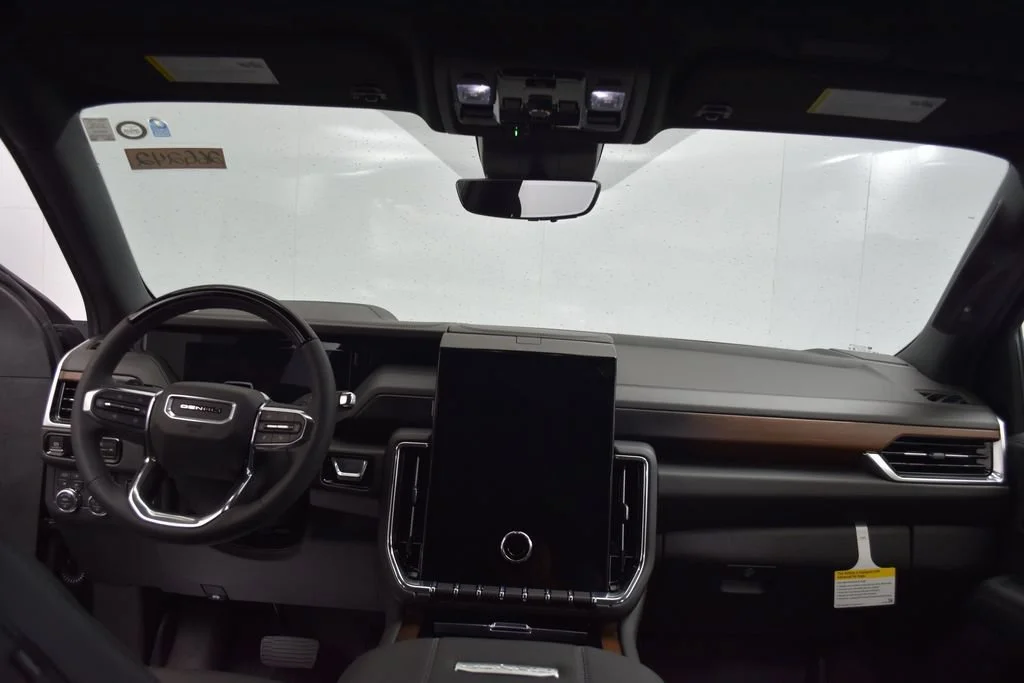 2026 GMC Yukon Denali - Photo 25
