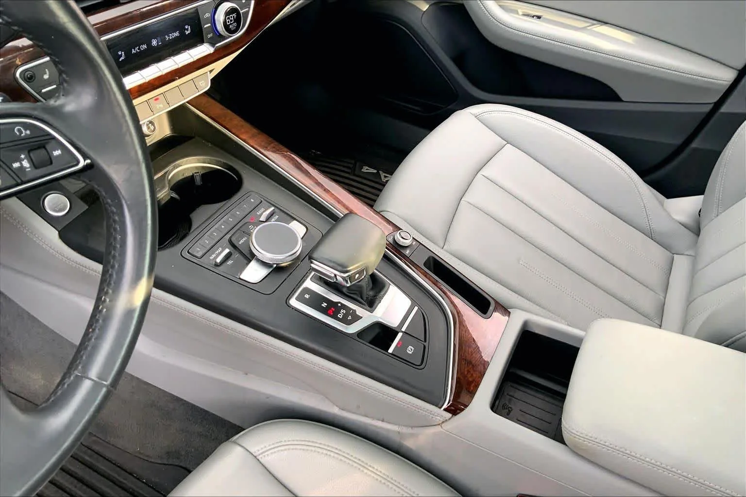 Used 2019 Manhattan Gray Metallic Audi Premium Plus image 17