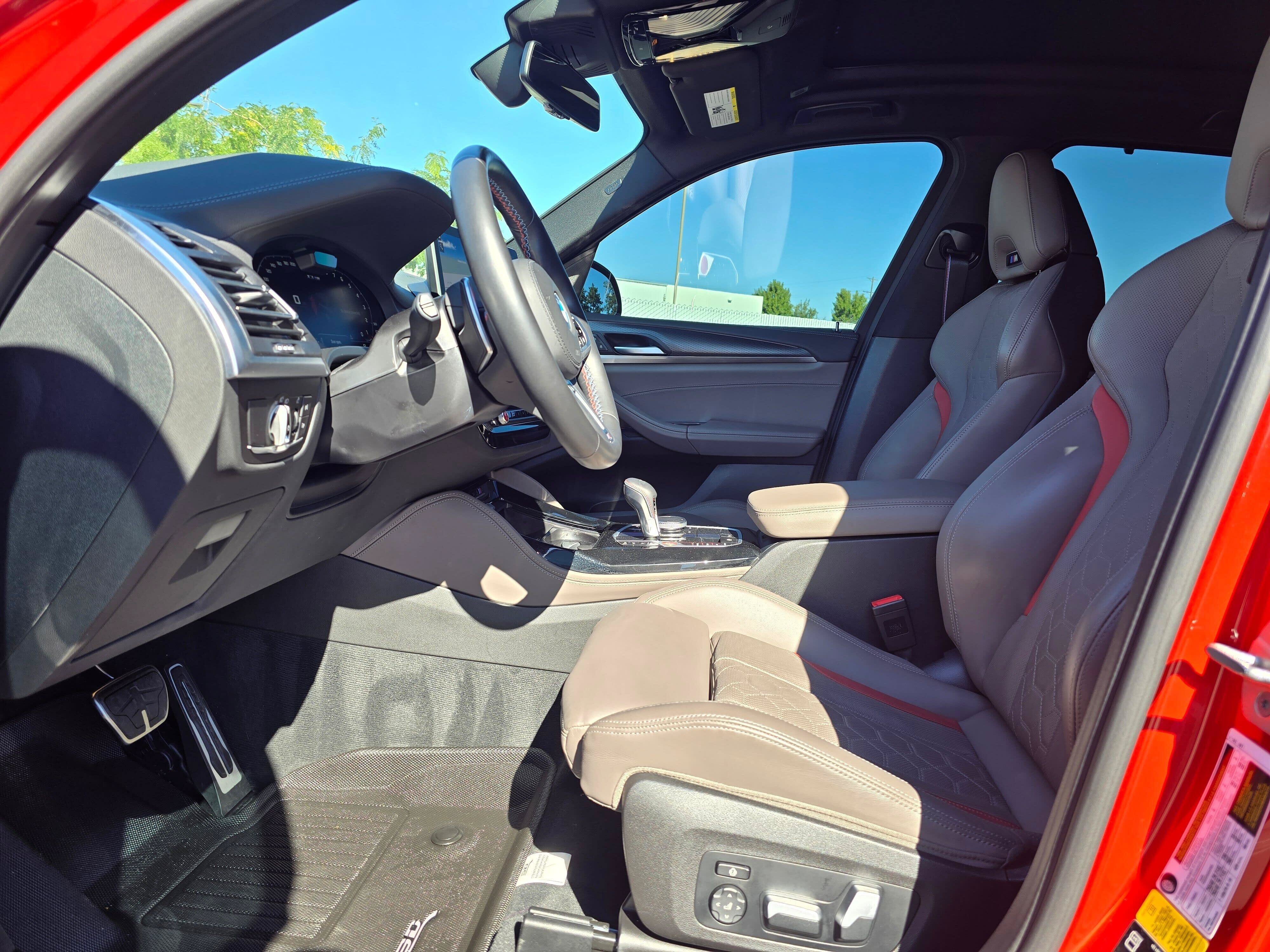 Used 2022 Toronto Red Metallic BMW M image 11