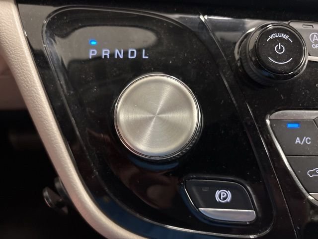 Used 2022 White Chrysler Touring L image 23