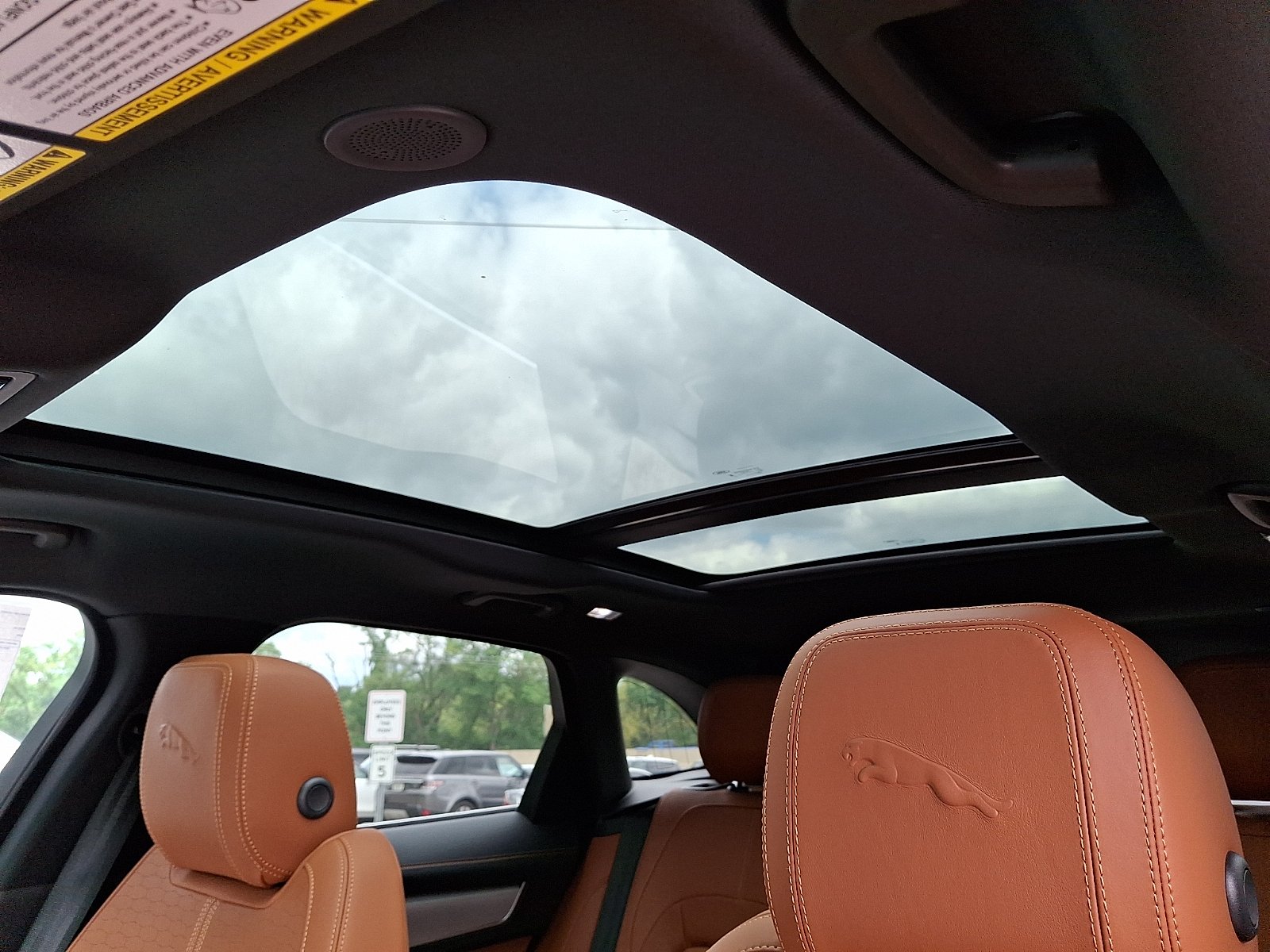 2026 Jaguar F-Pace R-Dynamic S - Photo 11