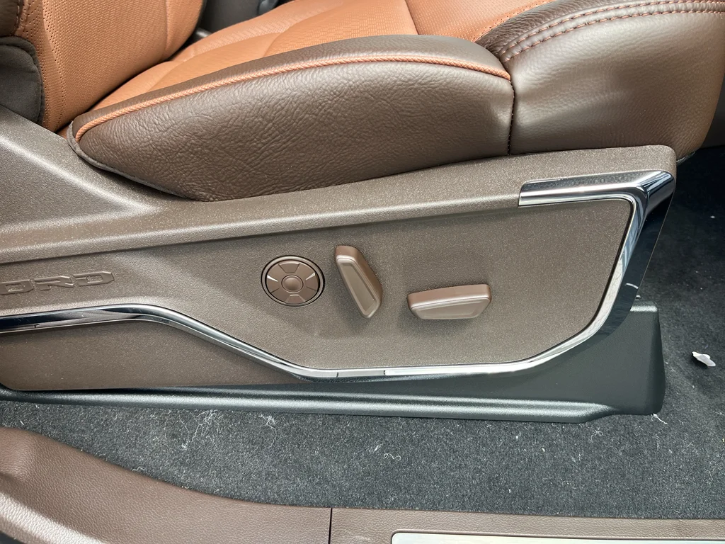 New 2026 Glacier Gray Metallic Tri-Coat Ford F-250® King Ranch® image 24