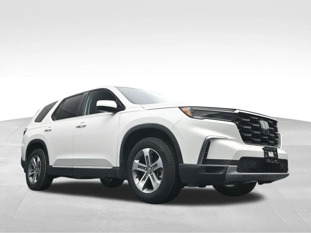 Used 2024 Platinum White Pearl Honda EX-L image 37