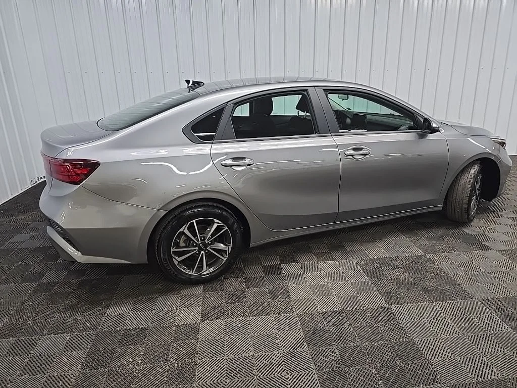 Used 2024 Gray Kia LXS image 3