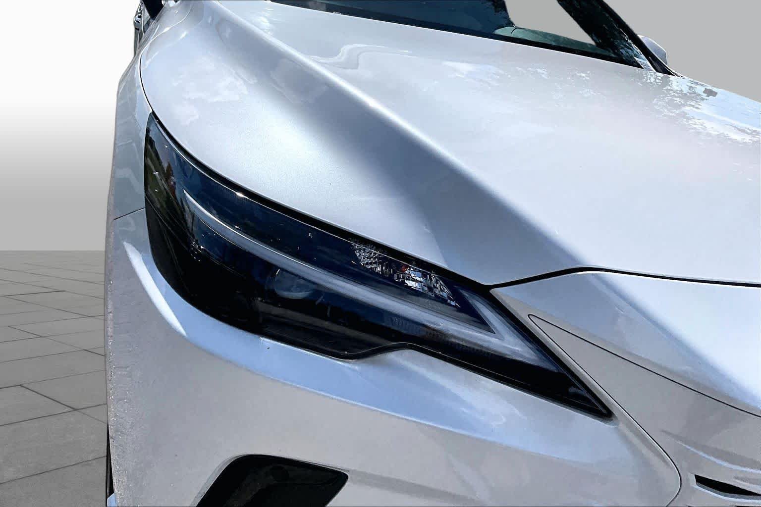Used 2025 Eminent White Pearl Lexus Premium Plus image 28
