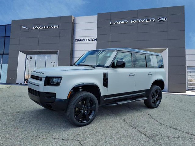 2026 Land Rover Defender 110 X-Dynamic SE