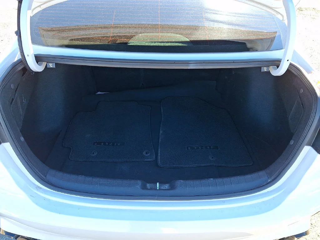 Used 2024 White Kia GT-Line image 31