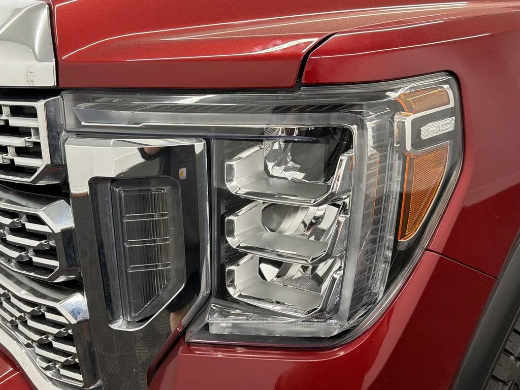 Used 2020 Red Quartz Tintcoat GMC Denali image 12