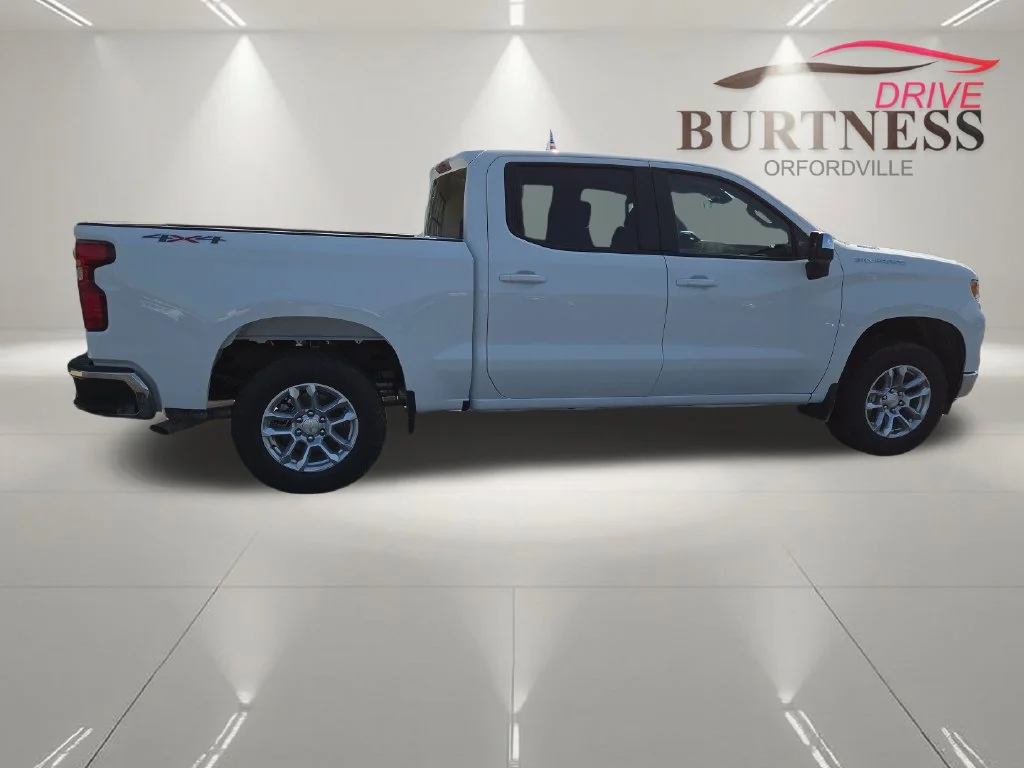 New 2026 Summit White Chevrolet LT (2FL) image 8
