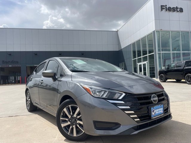 2023 Nissan Versa 1.6 SV