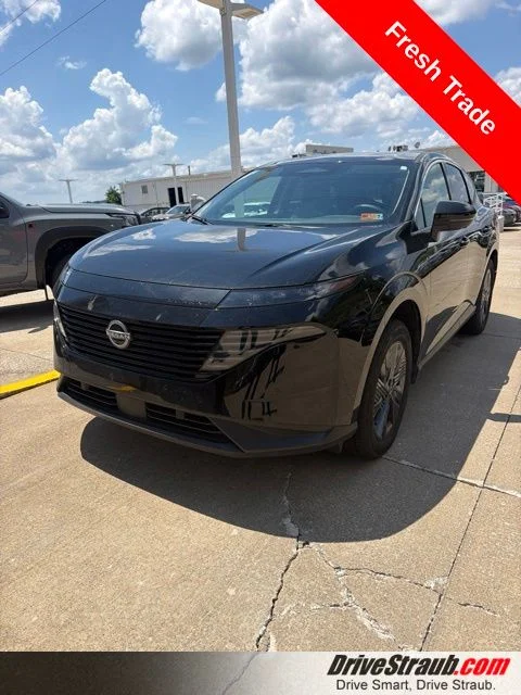 Used 2025 Black Nissan SL image 1