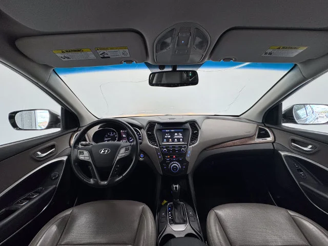 Used 2018 Sparkling Silver Hyundai 2.4 Base image 22
