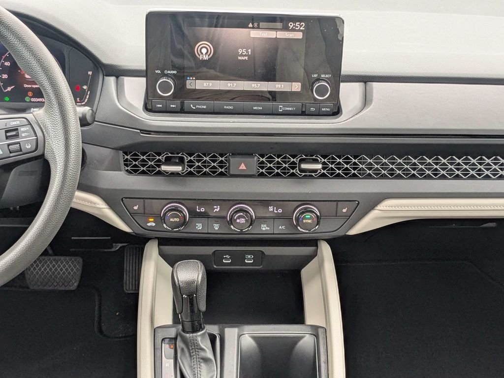 Used 2023  Honda EX image 16
