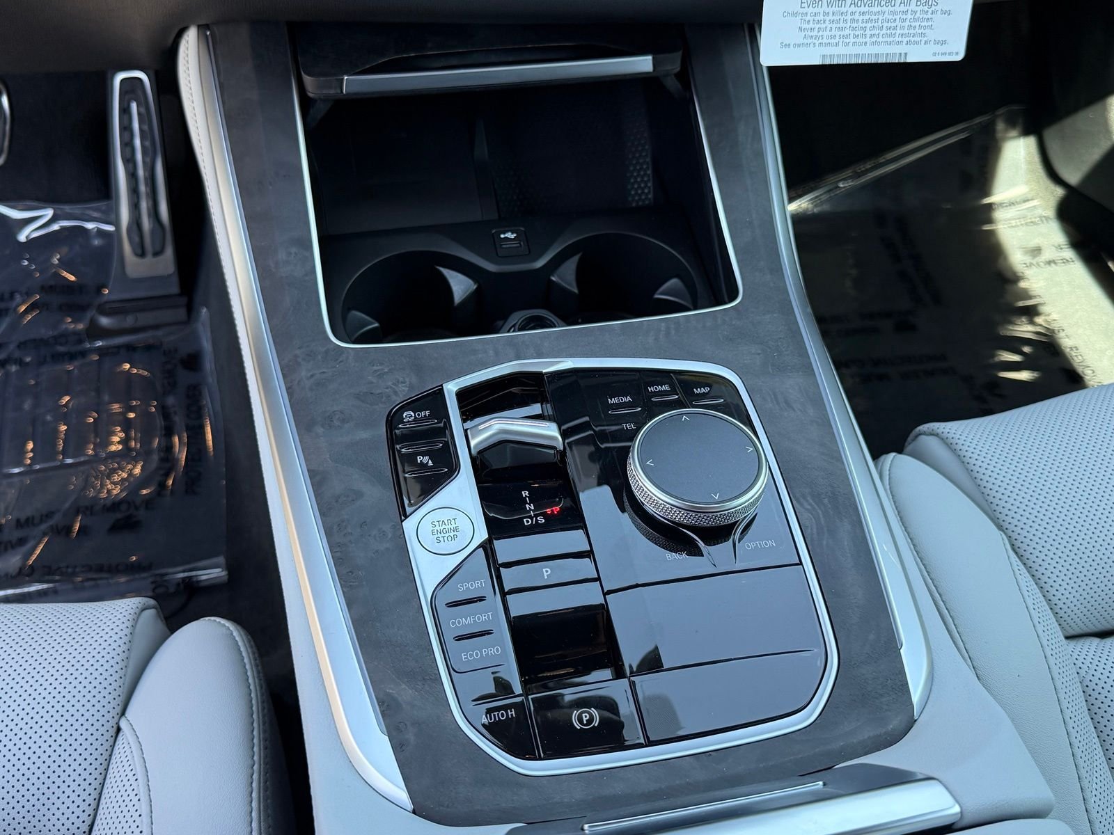 New 2026 Carbon Black Metallic BMW sDrive40i image 27