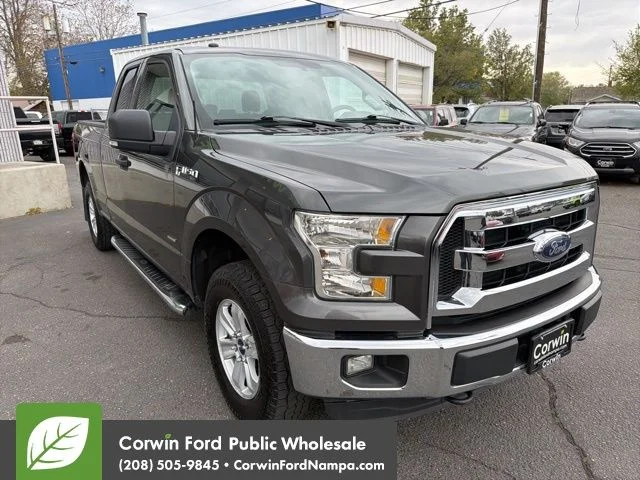Used 2016 Gray Ford XLT image 3