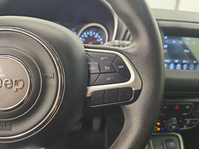 Used 2019 Diamond Black Jeep Sport image 30