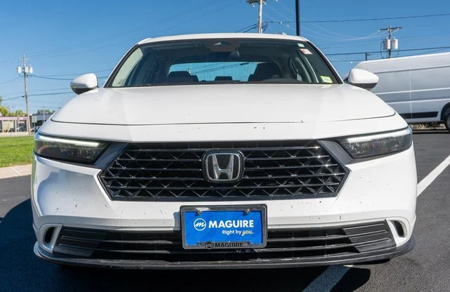 Used 2024 White Honda EX image 3