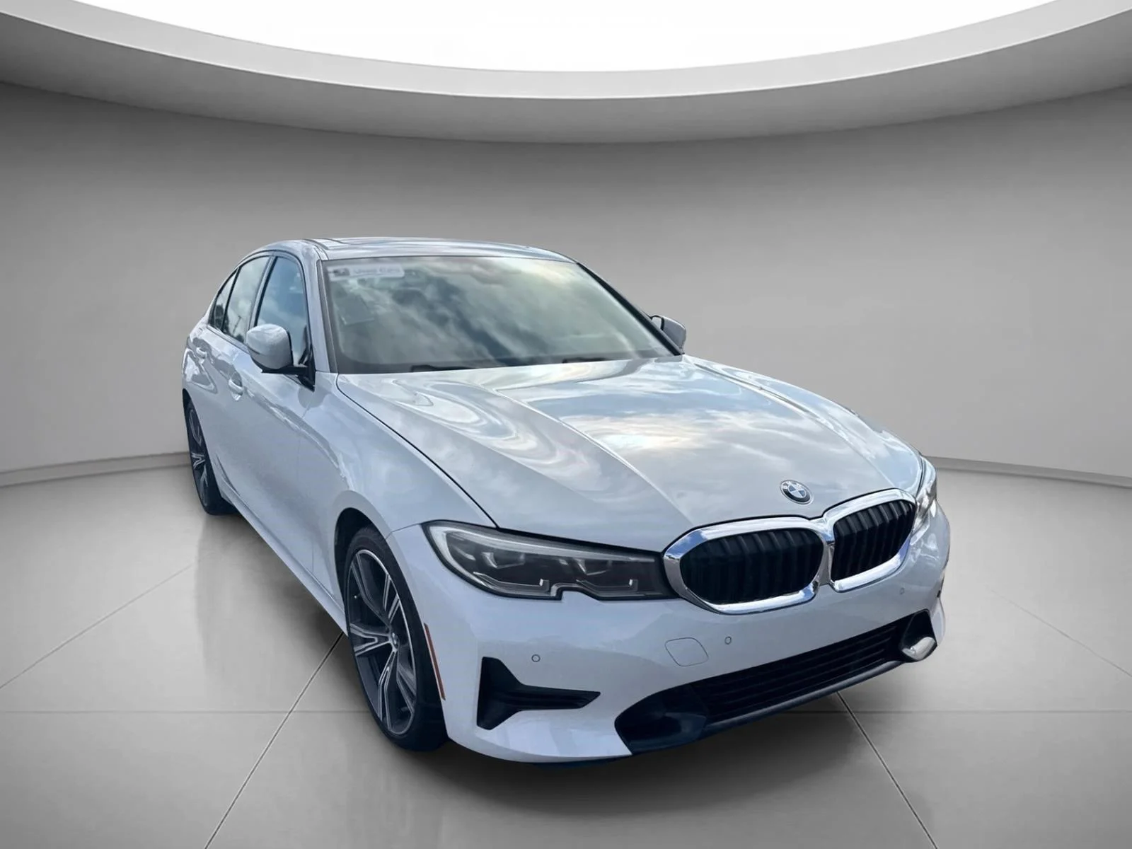 Used 2019 Alpine White BMW 330i image 24