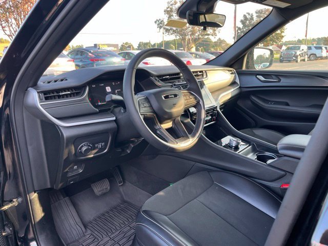 Used 2025 Black Jeep Altitude image 6