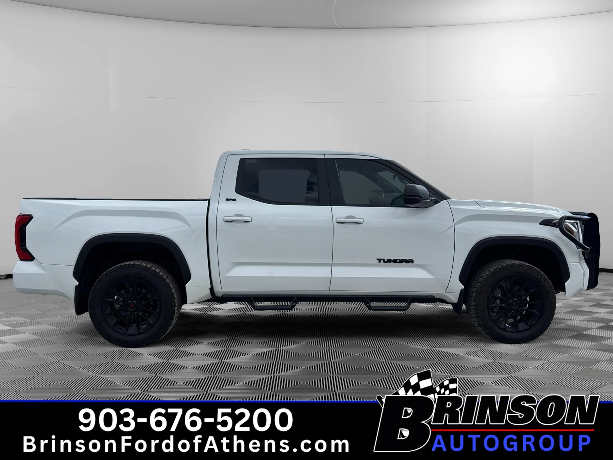 Used 2025 Ice Cap Toyota SR5 image 4