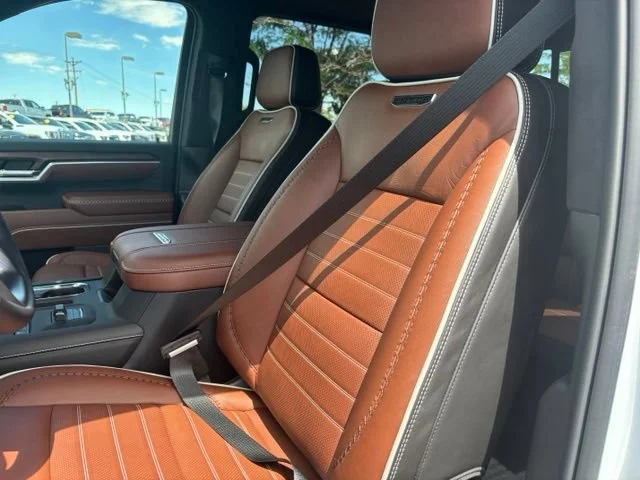 New 2026 Glacier White Tricoat GMC Denali Ultimate image 13