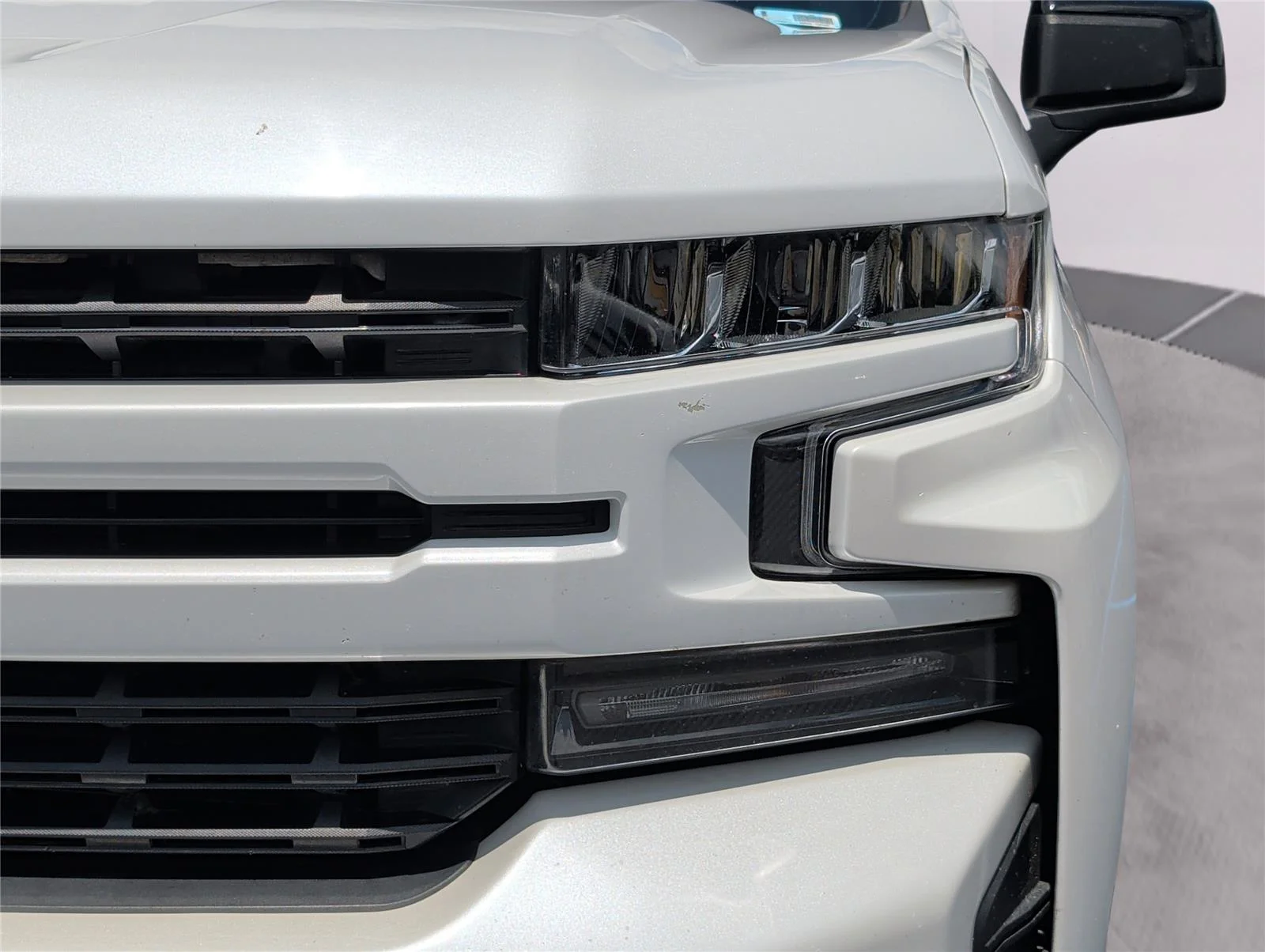 Used 2022 Iridescent Pearl Tricoat Chevrolet RST image 32