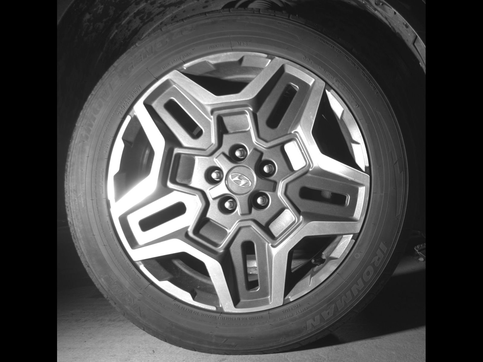 Used 2021 Portofino Gray Hyundai Calligraphy image 9