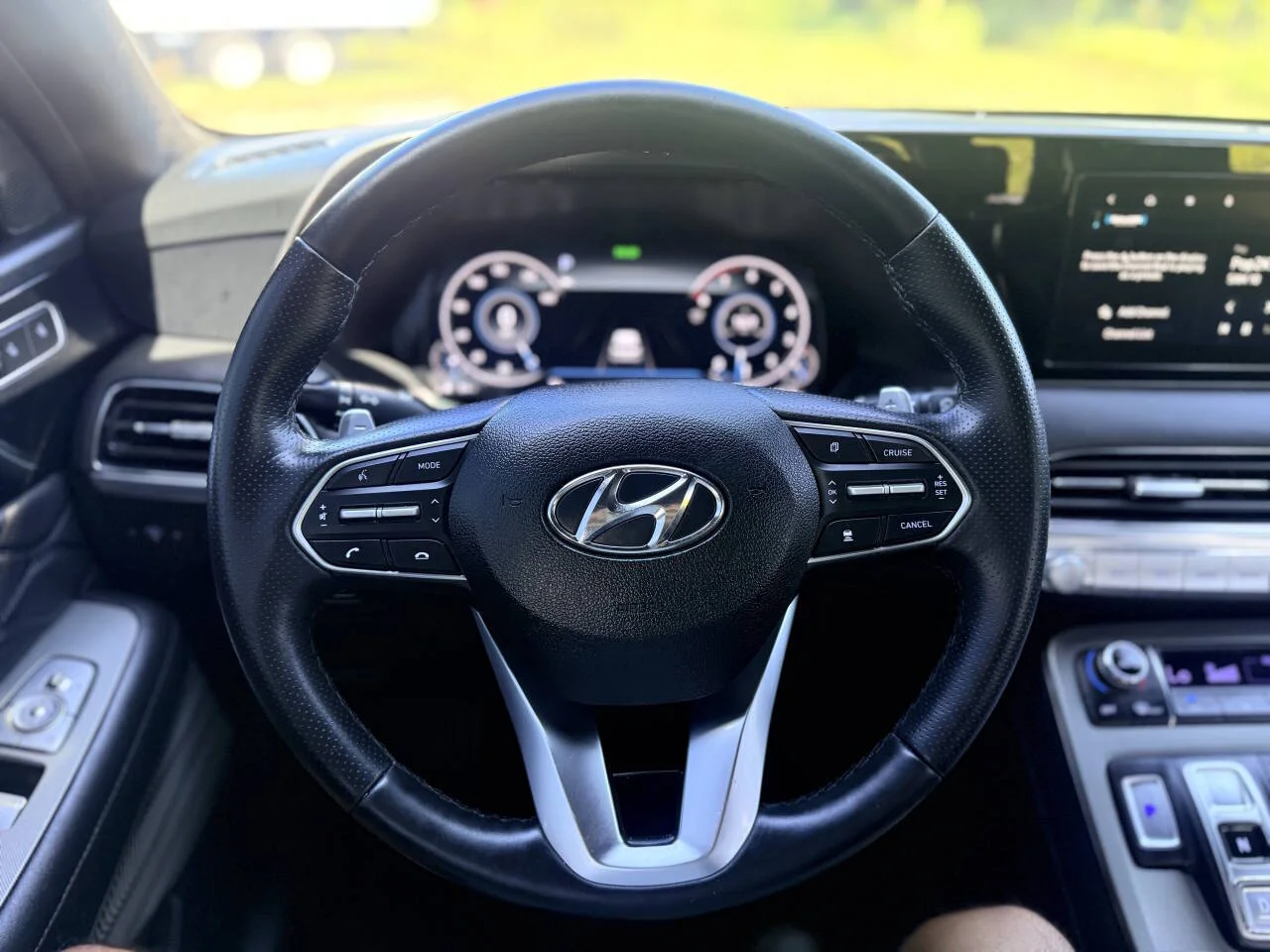 Used 2022 Silver Hyundai Calligraphy AWD 4dr SUV image 11