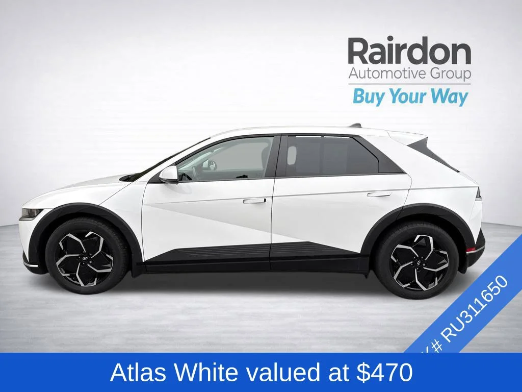 Used 2024 Atlas White Hyundai SEL image 2