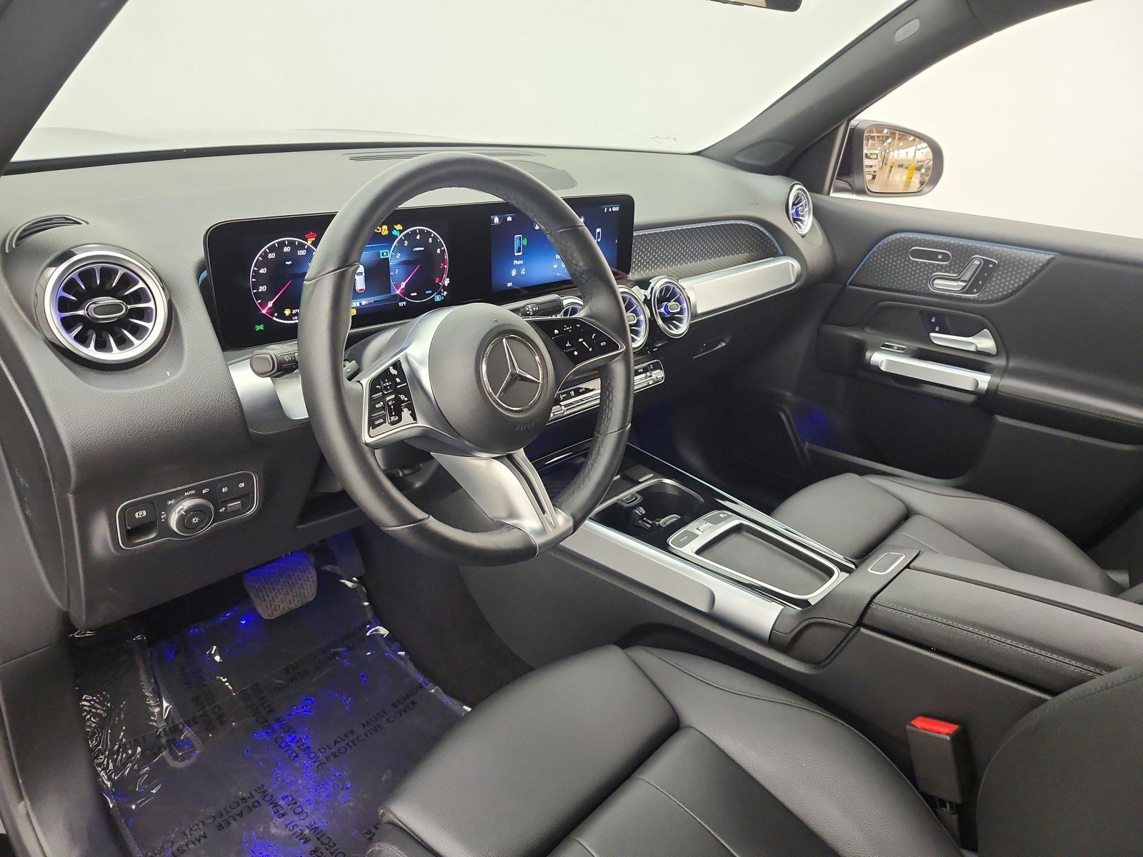 Used 2024 Night Black Mercedes-Benz GLB 250 SUV image 12