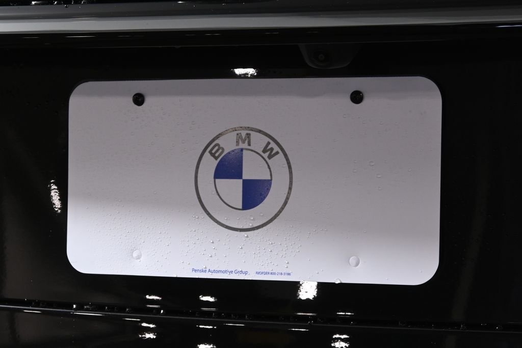 Used 2027 Black Sapphire Metallic BMW xDrive40i image 14