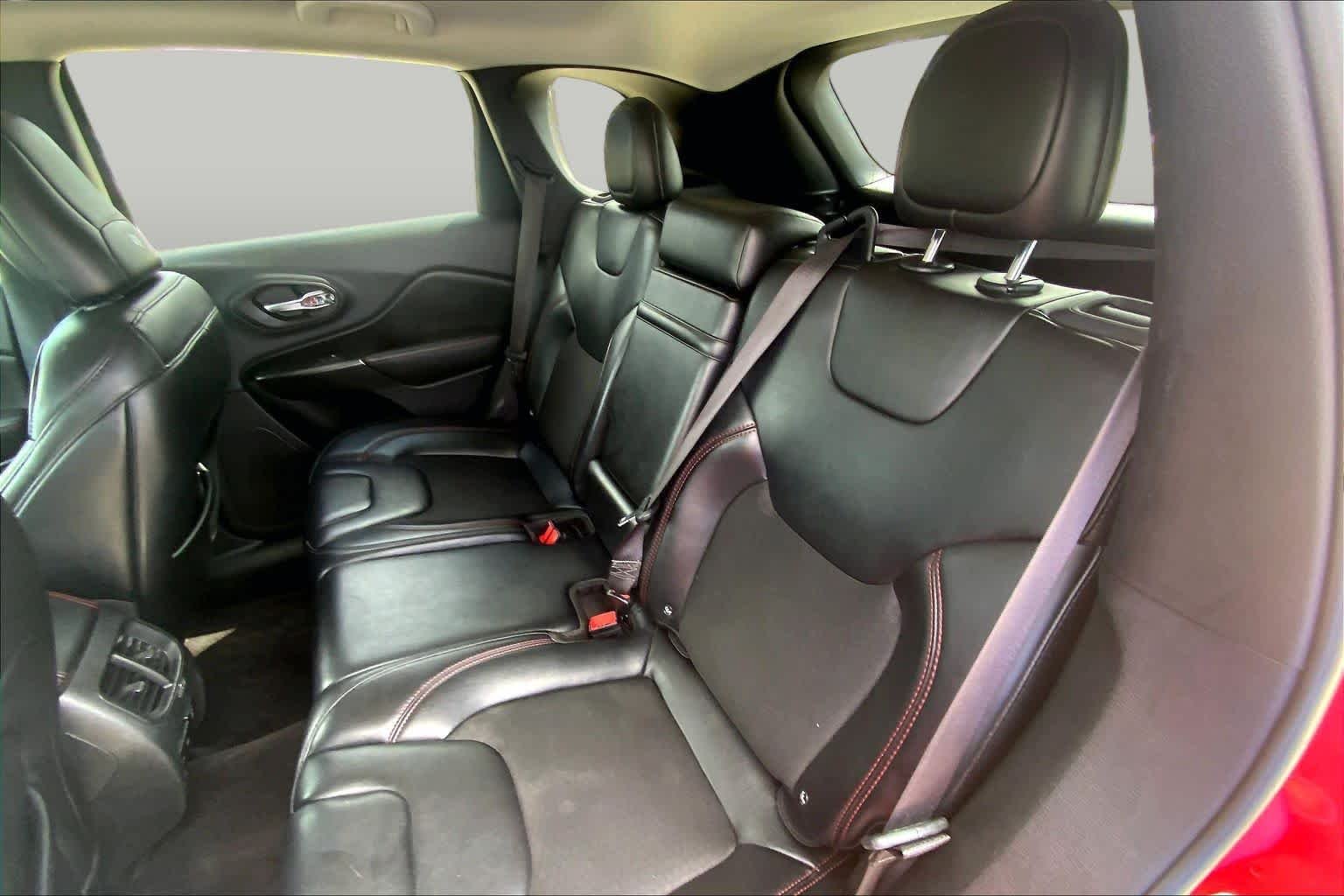 Used 2019 C Jeep Trailhawk image 20