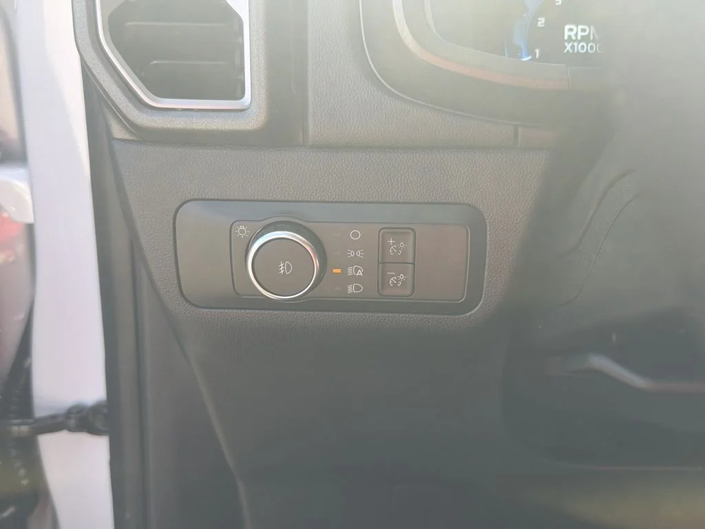 New 2026 Space White Metallic Ford Badlands® image 40