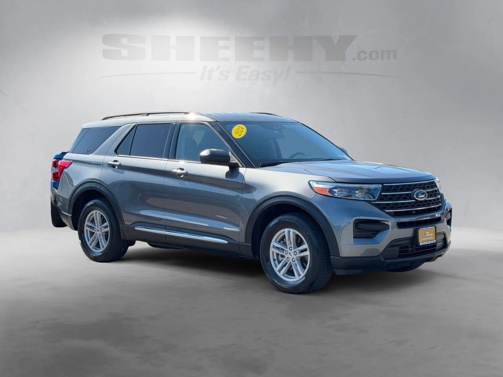 Certified Used 2024 Carbonized Gray Metallic Ford XLT image 2