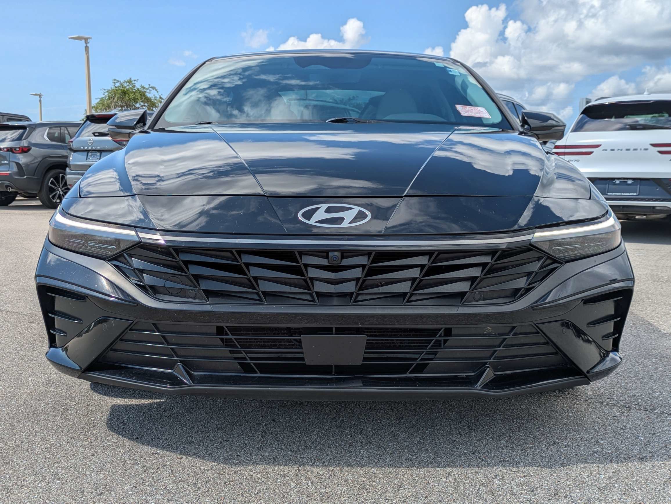 Used 2024 Abyss Black Hyundai Limited image 3