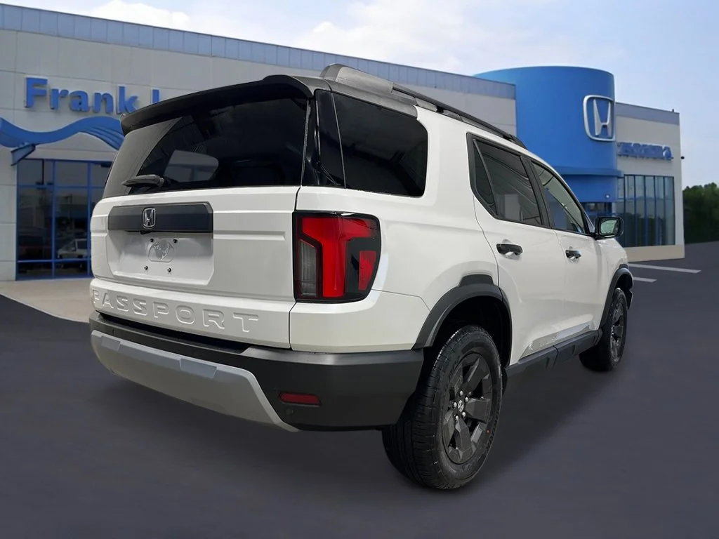 New 2026 Platinum White Pearl Honda RTL image 5