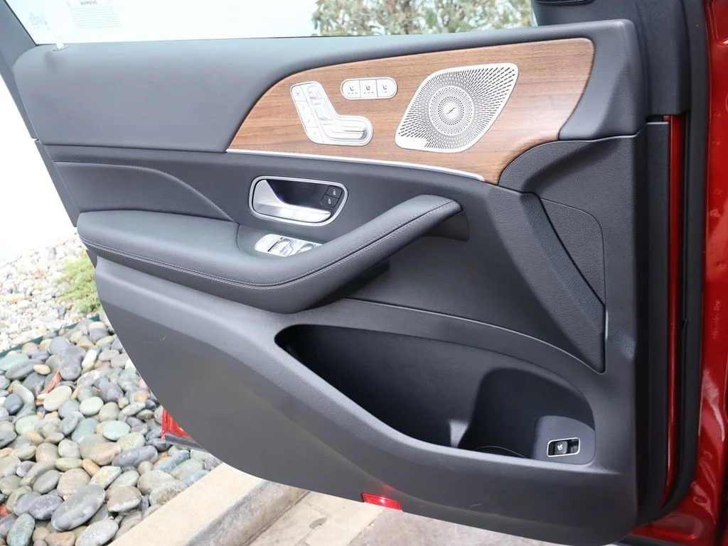 Used 2025 MANUFAKTUR Cardinal Red Mercedes-Benz GLE 450 image 38