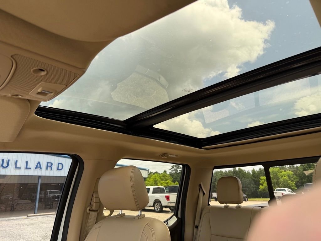 Used 2020  Ford Lariat image 8
