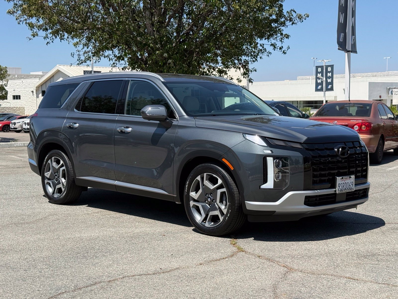 Used 2025 Gray Hyundai Limited image 1