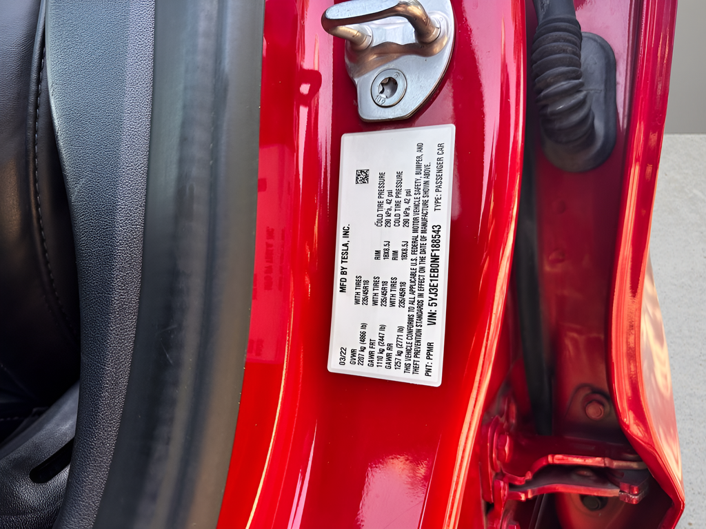 Used 2022  Tesla Long Range image 28