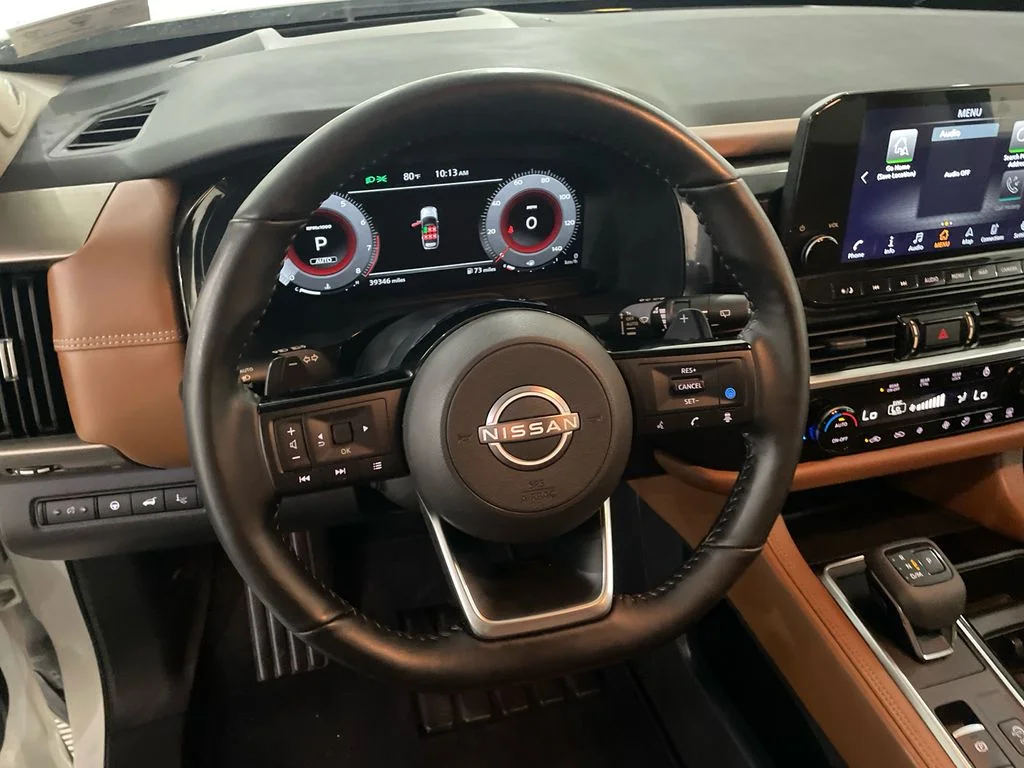 Certified Used 2023 Pearl White Tricoat Nissan Platinum image 15