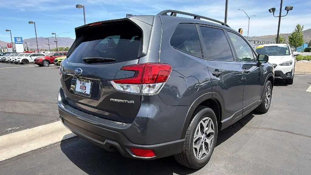 Used 2023 Gray Metallic Subaru Premium image 3