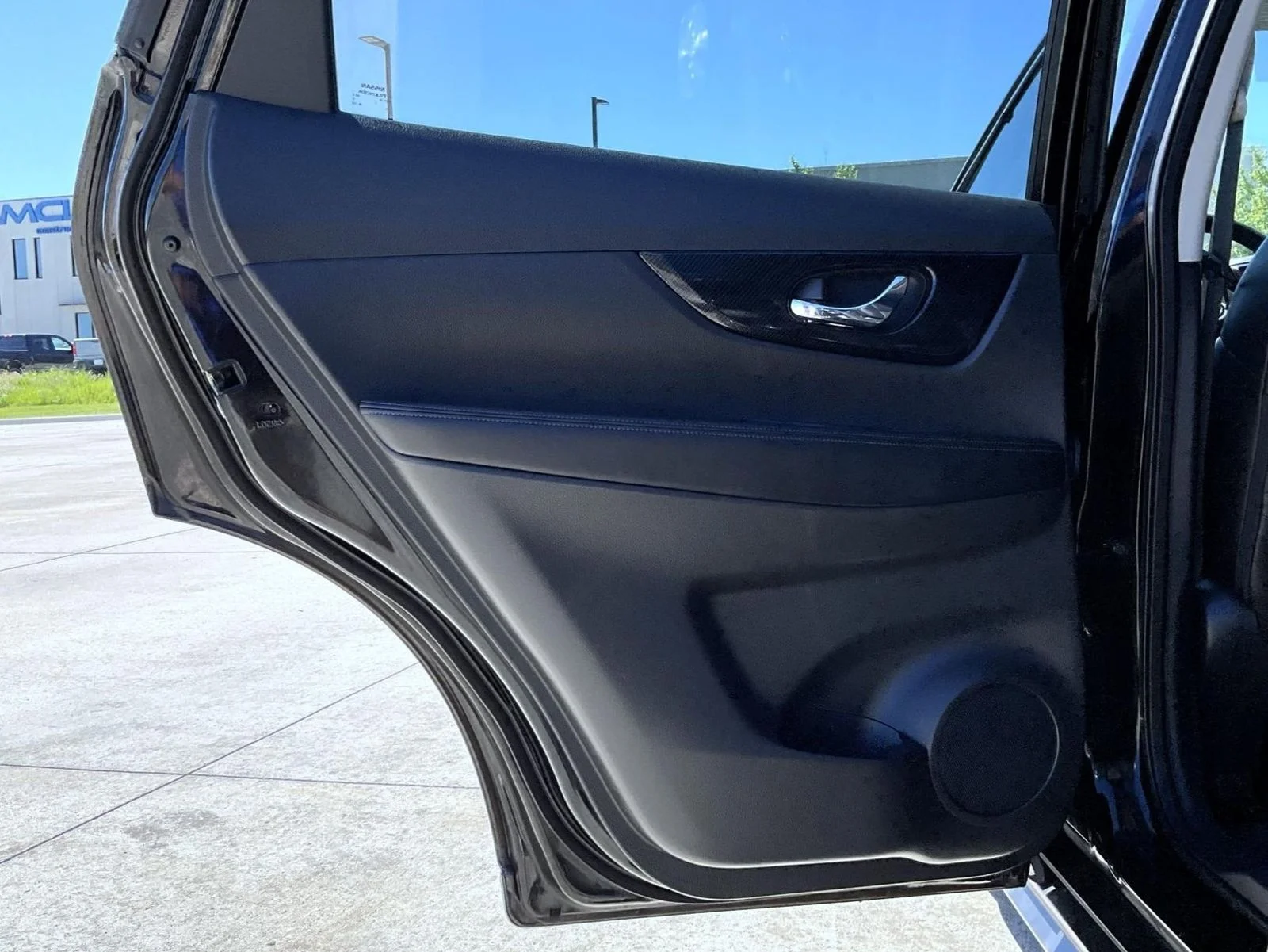 Used 2020 Black Nissan SL image 21