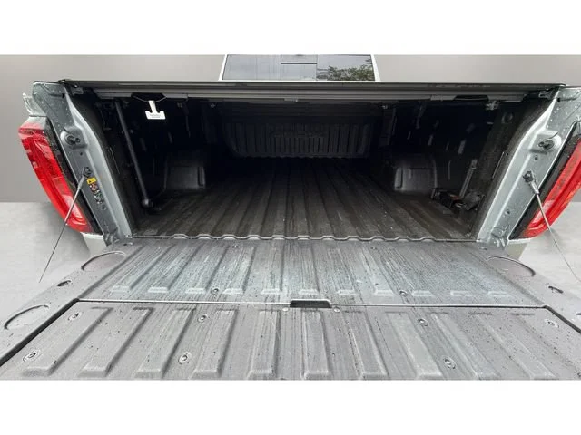 Used 2023 Sterling Metallic GMC AT4X image 34