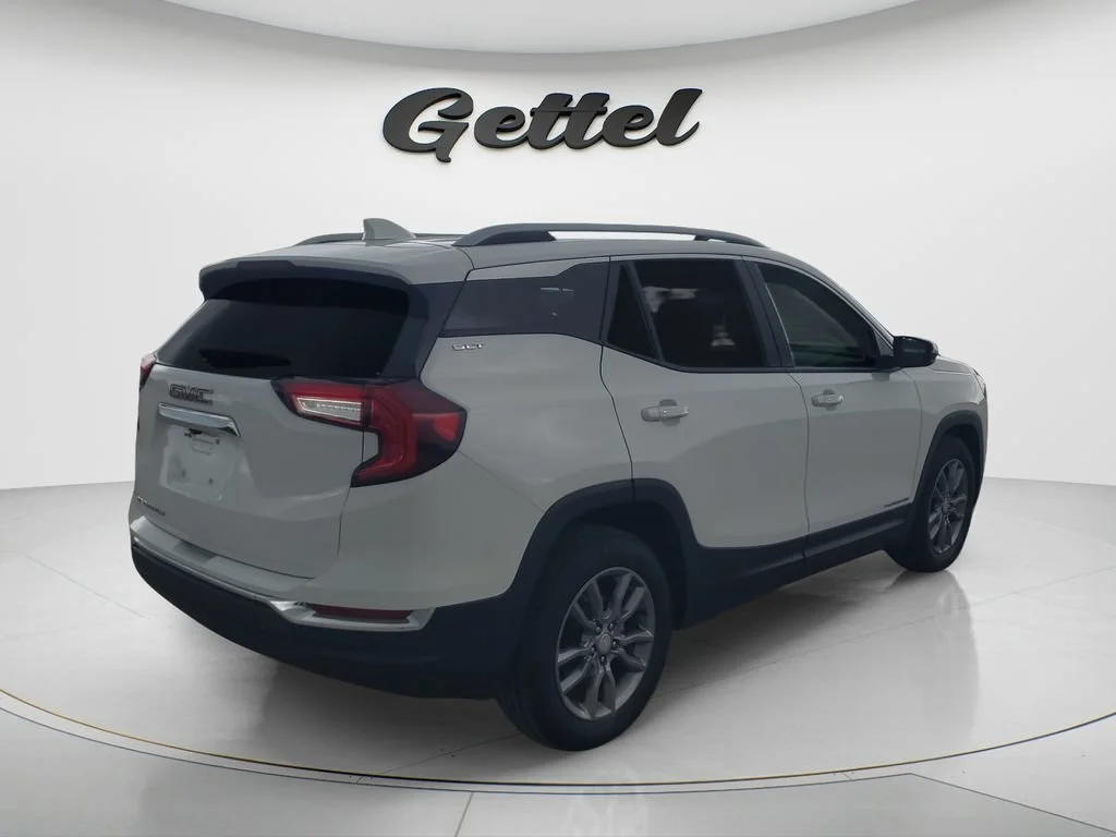 Used 2024 Summit White GMC SLT image 5