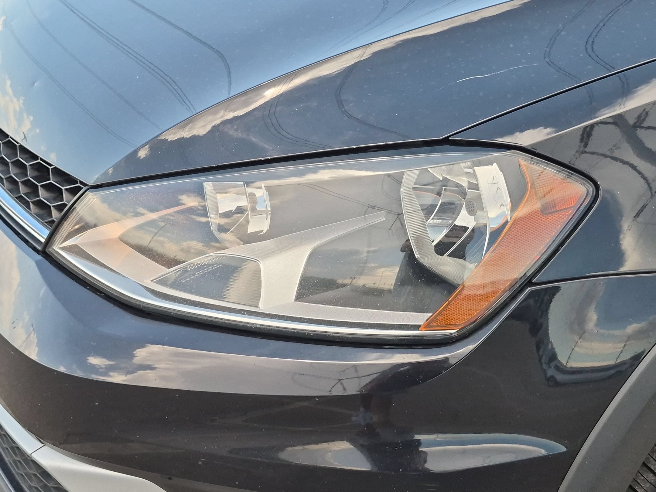 Used 2017 Deep Black Volkswagen S image 10