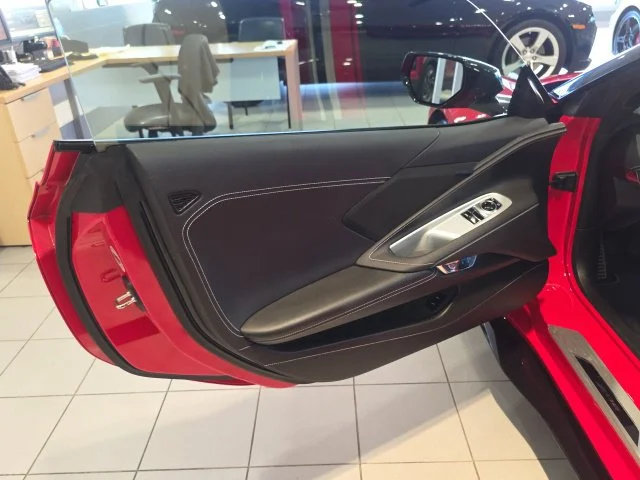 Used 2025 Red Chevrolet Z06 image 13