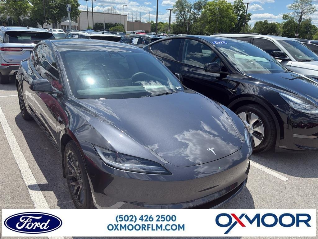 Used 2025  Tesla Long Range image 1