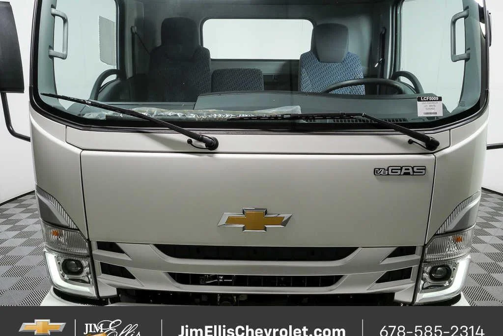 New 2025 Arc White Chevrolet NA image 2